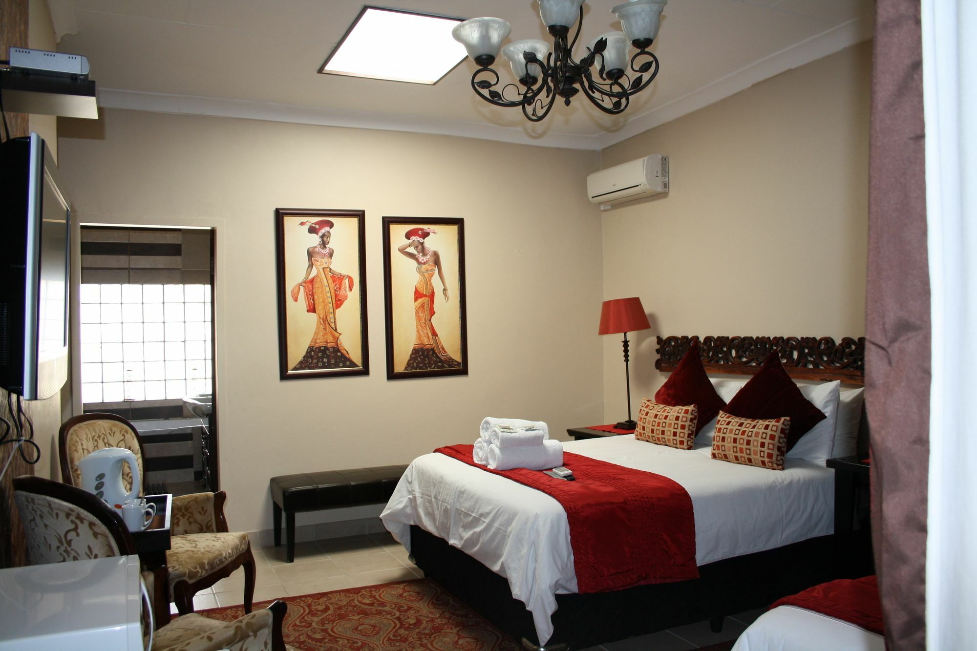 African Tribes Guest Lodge & Conference Kempton Park Exterior foto