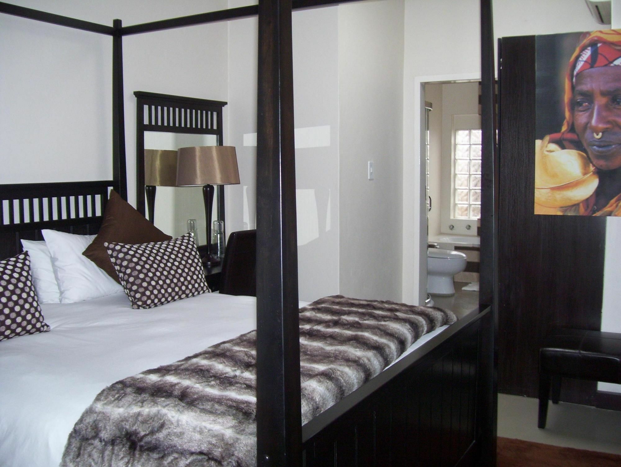 African Tribes Guest Lodge & Conference Kempton Park Exterior foto