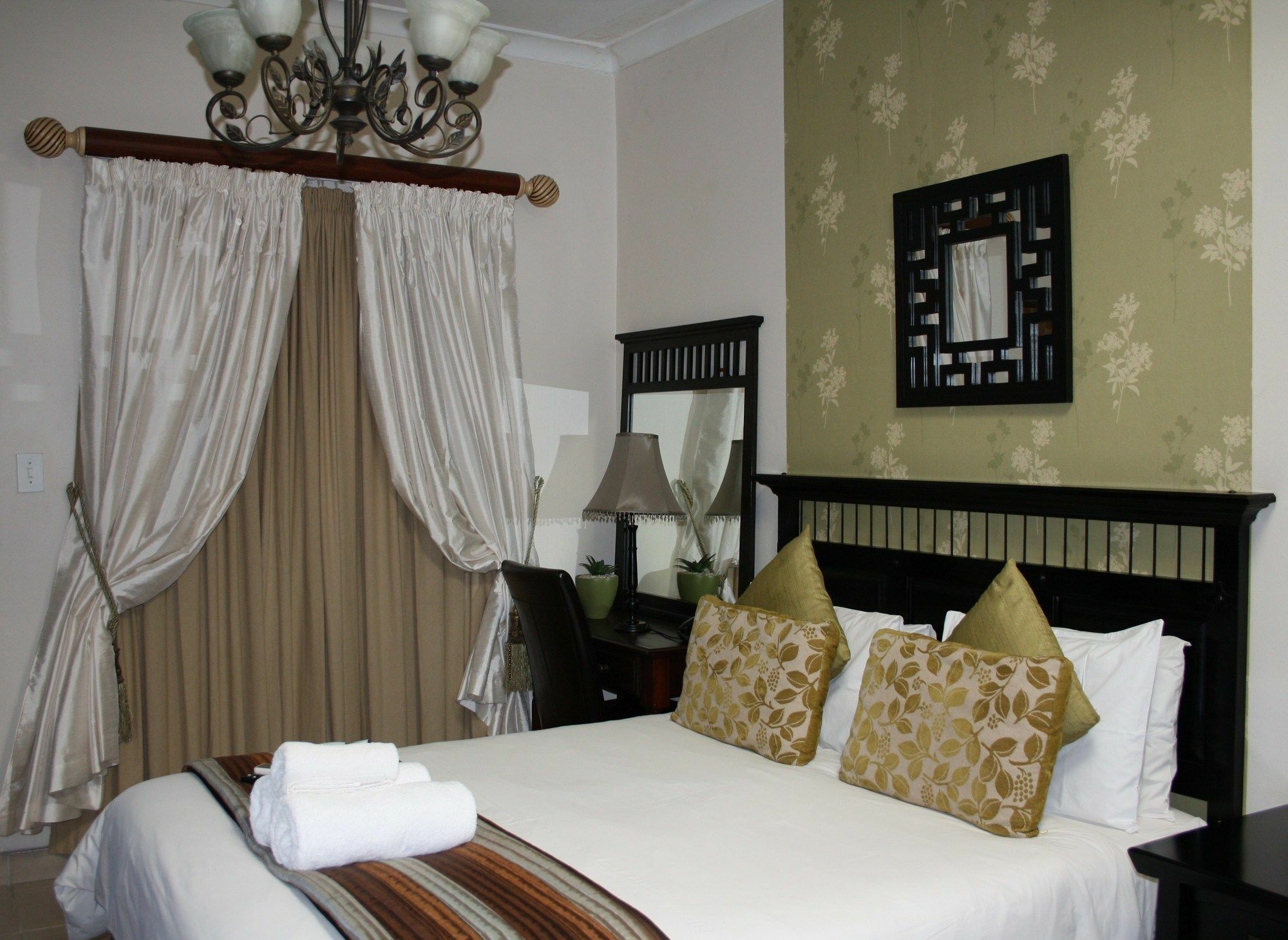 African Tribes Guest Lodge & Conference Kempton Park Exterior foto